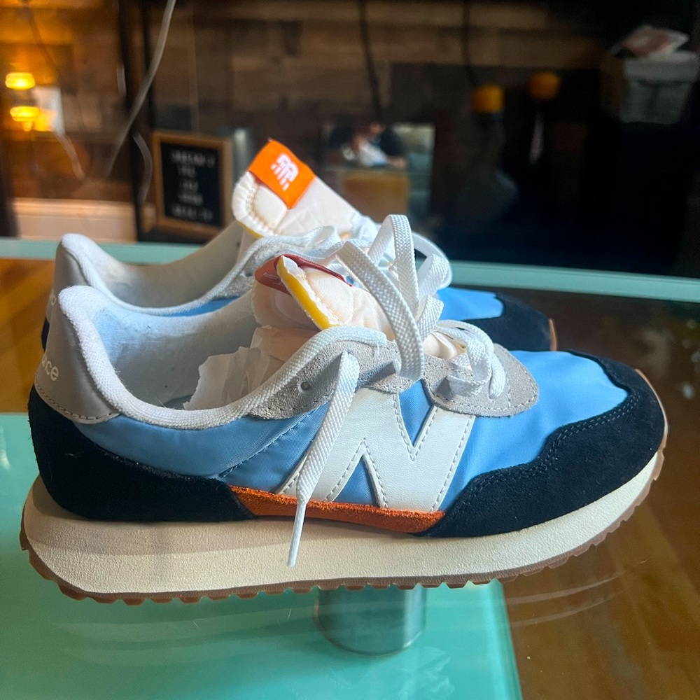 New Balance 237